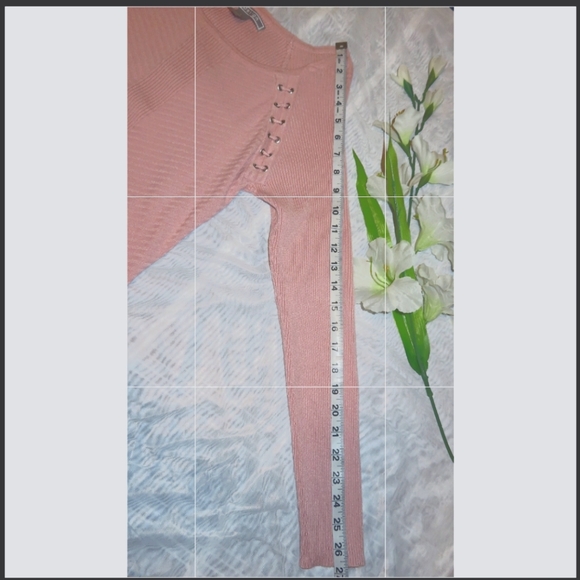 Longsleeves stretchable lace up pink top size L- By Design - Picture 4 of 9
